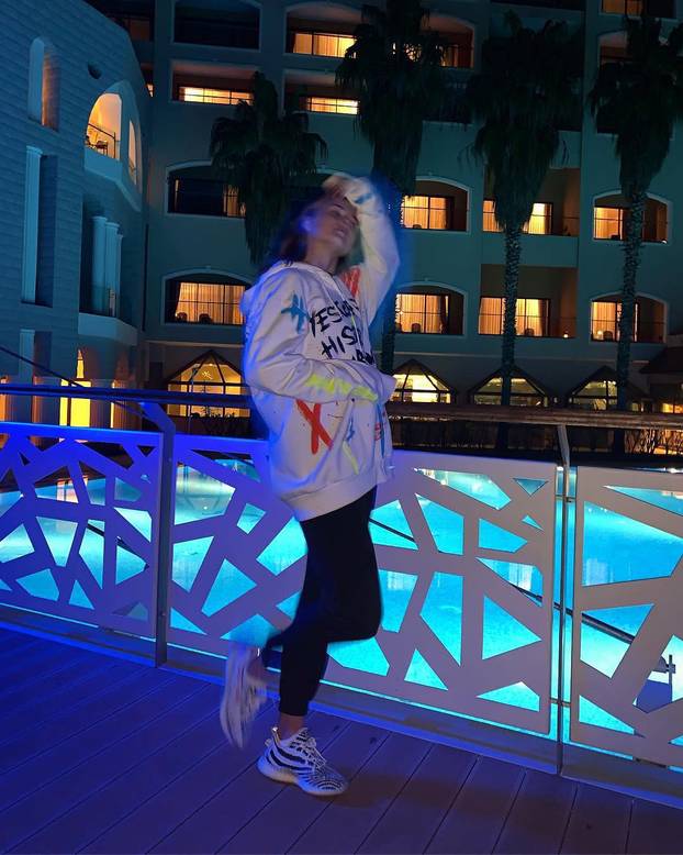 FOTO Teniska zvijezda uhodi poznatu Ruskinju! 'Stalno se javlja i zove me na spoj...'