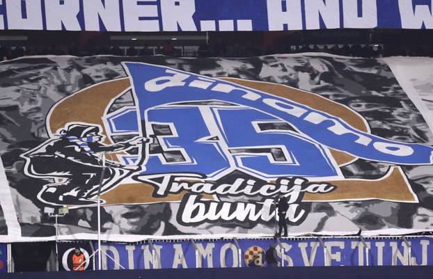 Zagreb: Bad Blue Boysi postavili transparent na tribini tijekom utakmice GNK Dinamo - Rapid 