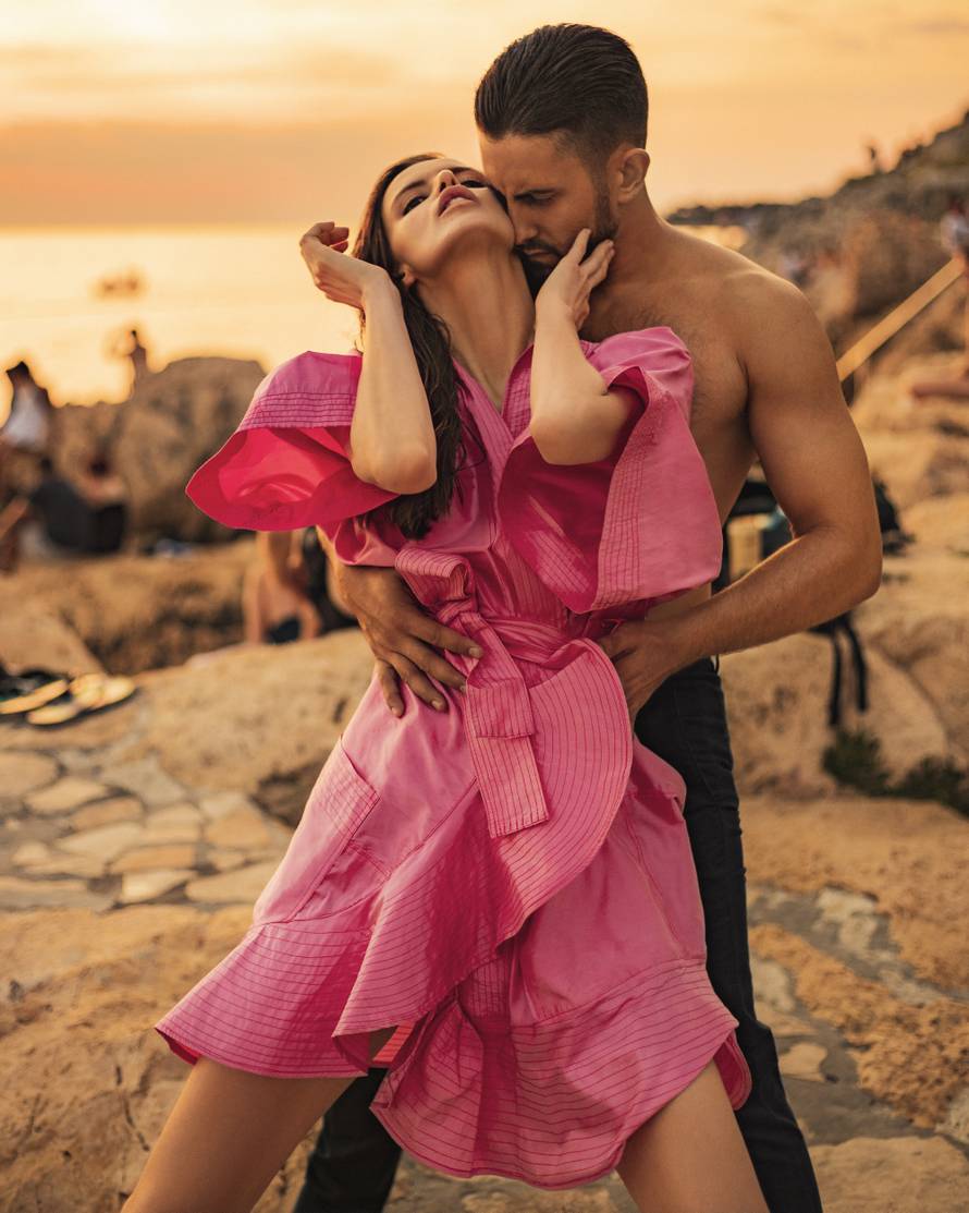 Najnovija kolekcija dizajnerice Jasmine Arnautović snimljena je pred zalazak sunca u Rovinju