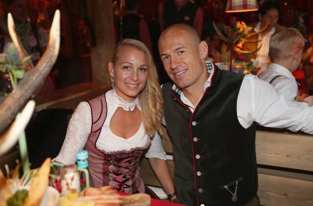 FC Bayern visits the Munich Oktoberfest