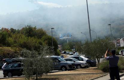 Izgorjelo je nekoliko hektara šume u požaru kod Kaštela