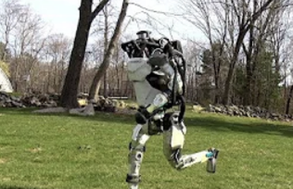 Stroj koji trči skoro kao Usain Bolt: Atlas je robot novog doba