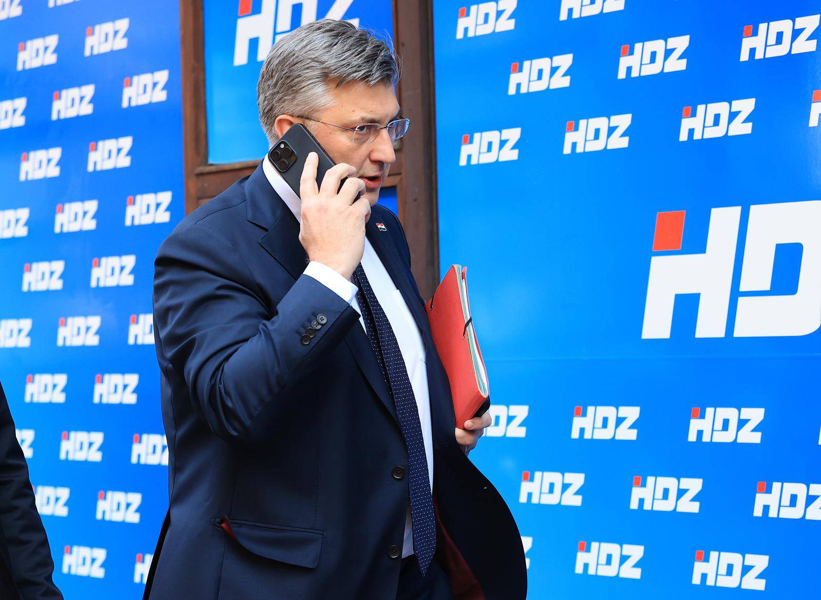 Zagreb: Dolazak članova na sjednicu šireg Predsjedništva HDZ-a