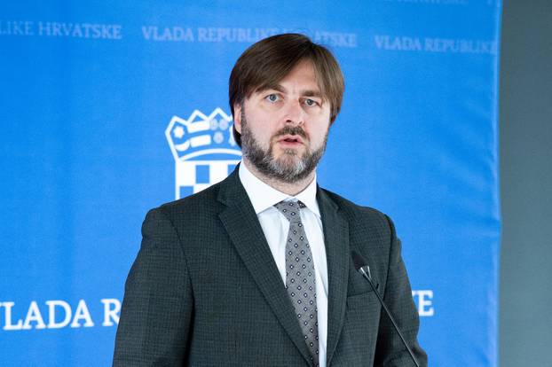 Zagreb: Izjave Davora Bo&zcaron;inovi&cacute;a i Tomislava &Cacute;ori&cacute;a nakon sjednice Vlade