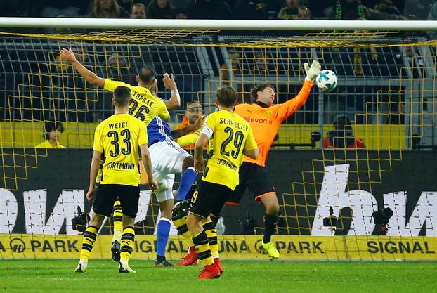 Bundesliga - Borussia Dortmund vs Schalke 04