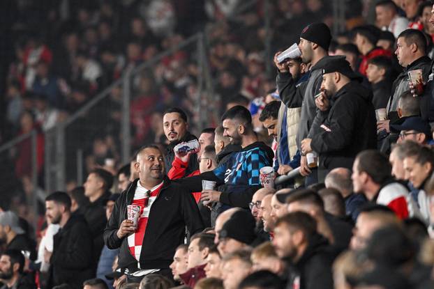 Prag: Atmosfera na tribinama tijekom susreta Češke i Hrvatske u kvalifikacijama za FIFA Svjetsko prvenstvo