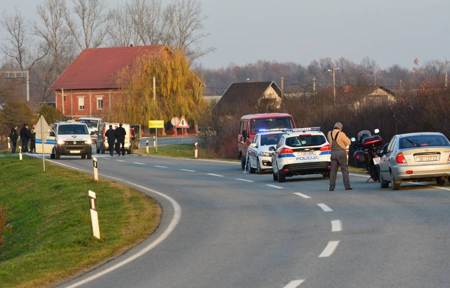Stravične scene u Slavoniji: Motociklist poginuo na cesti...
