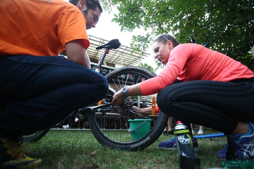 Čokoladica: Obavezna oprema za promjenu gume na biciklu
