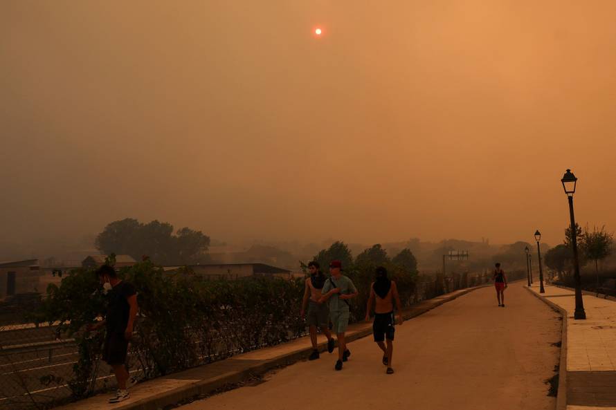 Wildfire in El Tiemblo, Spain