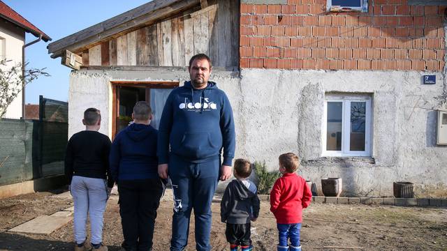 Samohrani otac četvero djece i dalje treba pomoć: 'Neki su se javili da će pomoći pa odustali'