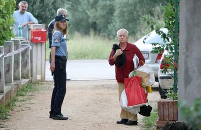 Drama ispred USKOK-a: Htjela se zapaliti jer su je deložirali