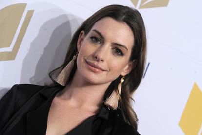 Hathaway otkrila: Snima se 3. dio filma 'Princezini dnevnici'