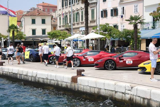 Šibenik: Turneja Ferrari Cavalcade 2026. s više od 120 Ferrarija na šibenskoj rivi