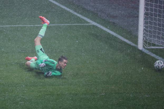 Utakmica između Rijeke i Sparte Prag u Konferencijskoj ligi prekinuta zbog kiše