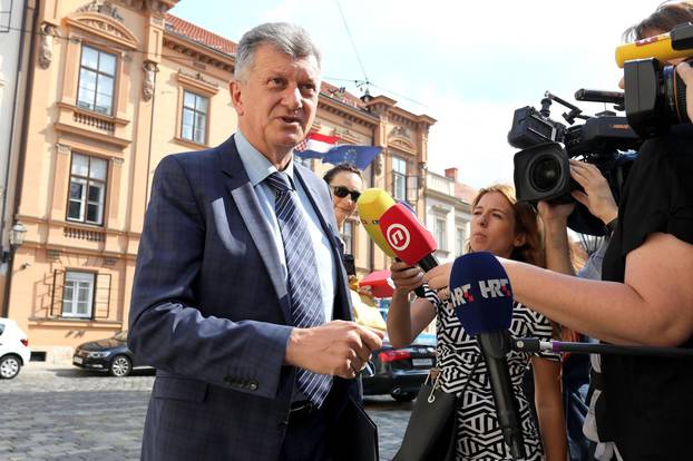 Zagreb: Dolazak ministara na sjednicu uÅ¾eg kabineta Vlade