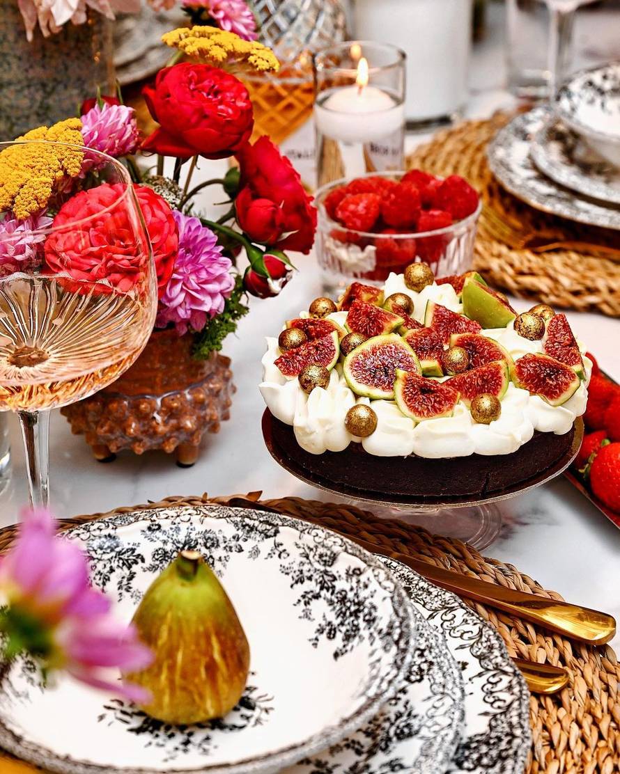 Mama Grubnić proslavila je 64. rođendan, Marko joj je priredio raskošno slavlje: Maziti i paziti