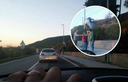 Auto mu otkazao poslušnost, Golfa mu stup jedva zaustavio