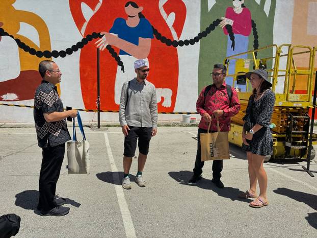 FOTO Grad pretvoren u galeriju: Pogledajte predivne murale na kućama i zgradama u Čačku