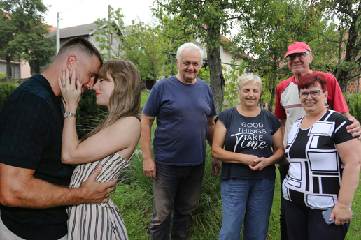 Gorani pozivaju Taylor Swift: Snaho, dođi nam u Velike Drage