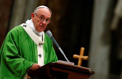 Papa Franjo dao svećenicima dozvolu da oproste abortuse