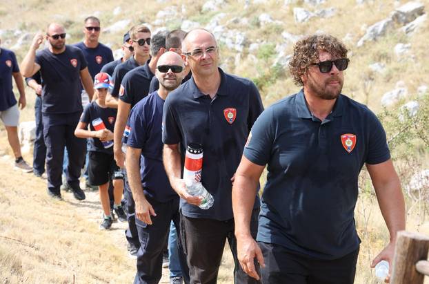 Šibenik:Na Kornatima obilježena 19. godišnjica tragedije u kojoj je poginulo 12 vatrogasaca