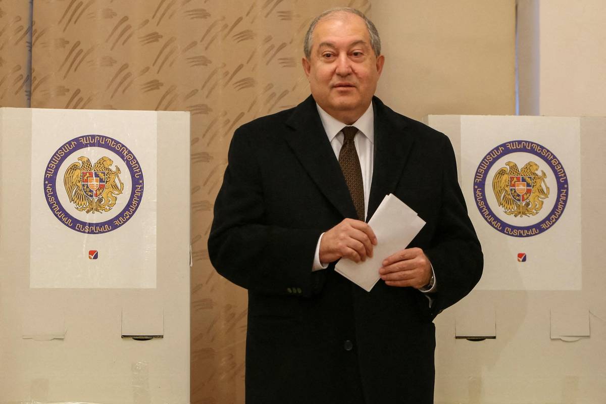 Armenski predsjednik Armen Sarkisjan podnio je ostavku