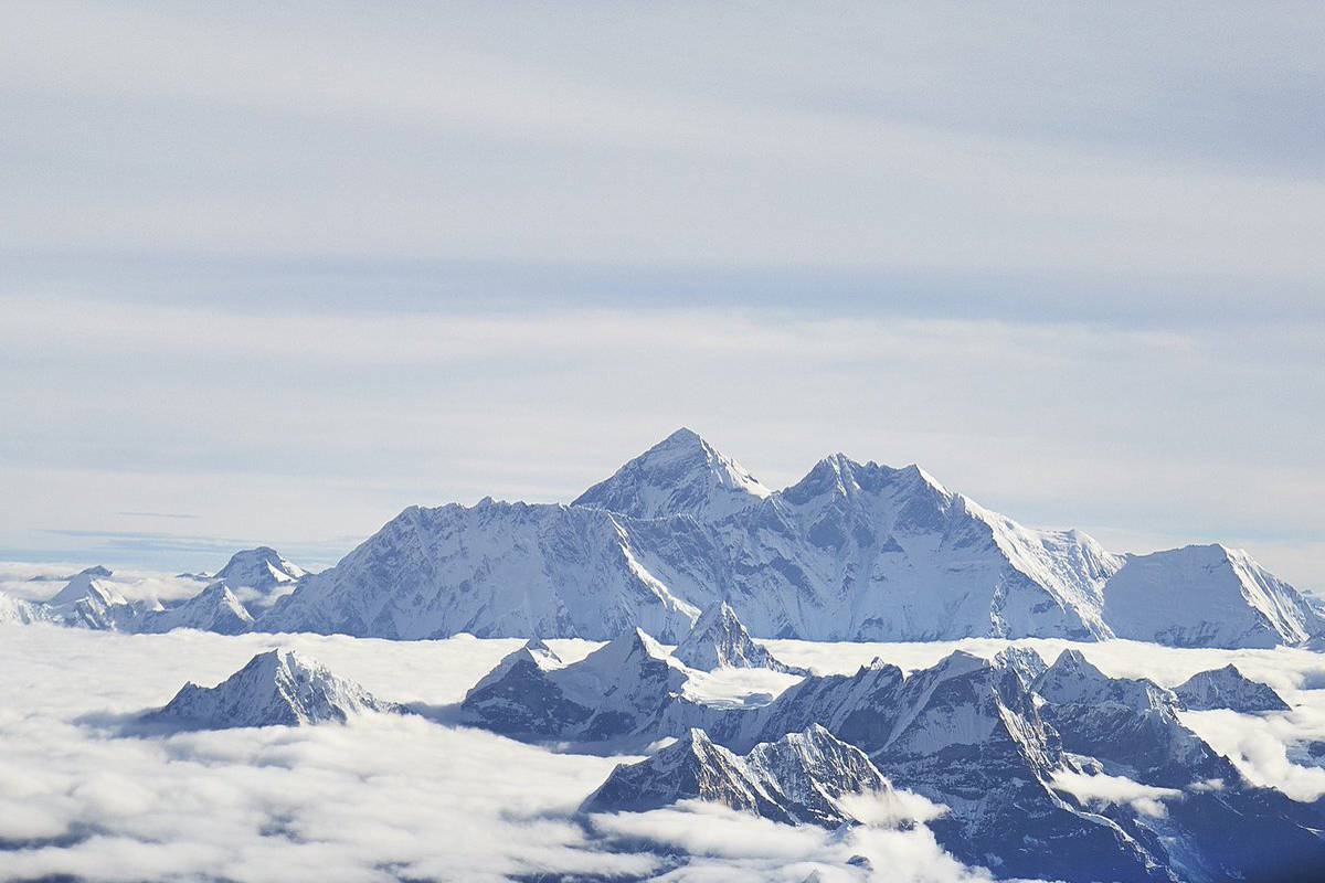 Zapanjujući prizori: Na vrhu Mont Everesta raste trava!