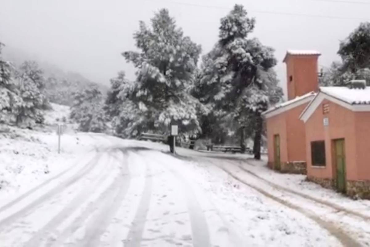 Najmanje dvoje ljudi poginulo u snježnim olujama u Španjolskoj