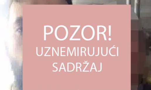 Šokantan selfie: Pozirao pored šefa kojem je odrubio glavu