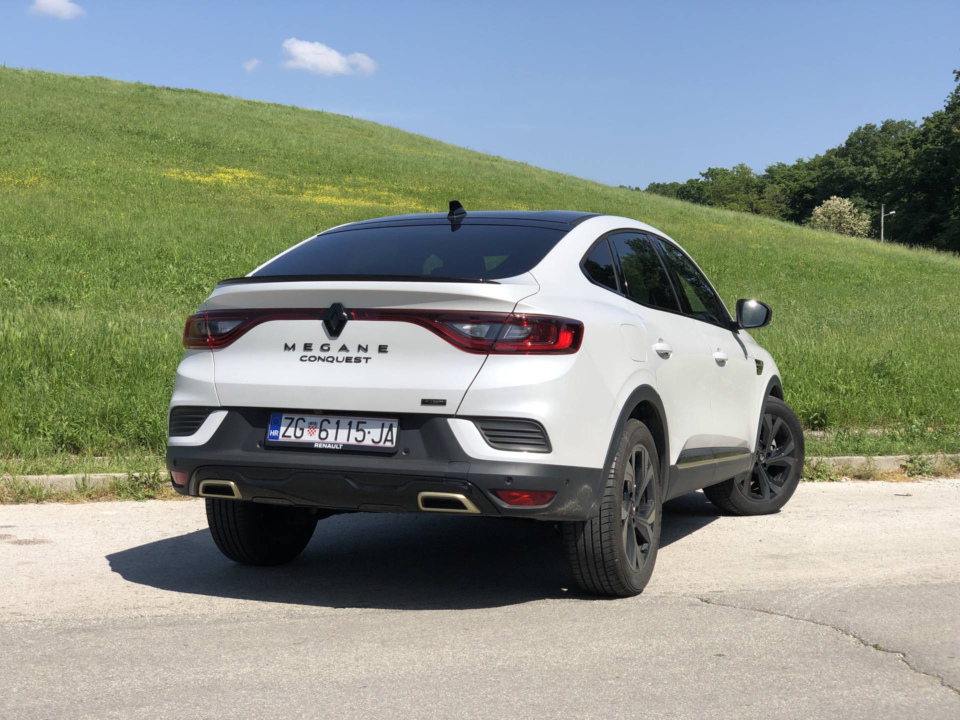 Testirali smo Renault Megane Conquest Hybrid: Jedan od najštedljivijih auta u klasi