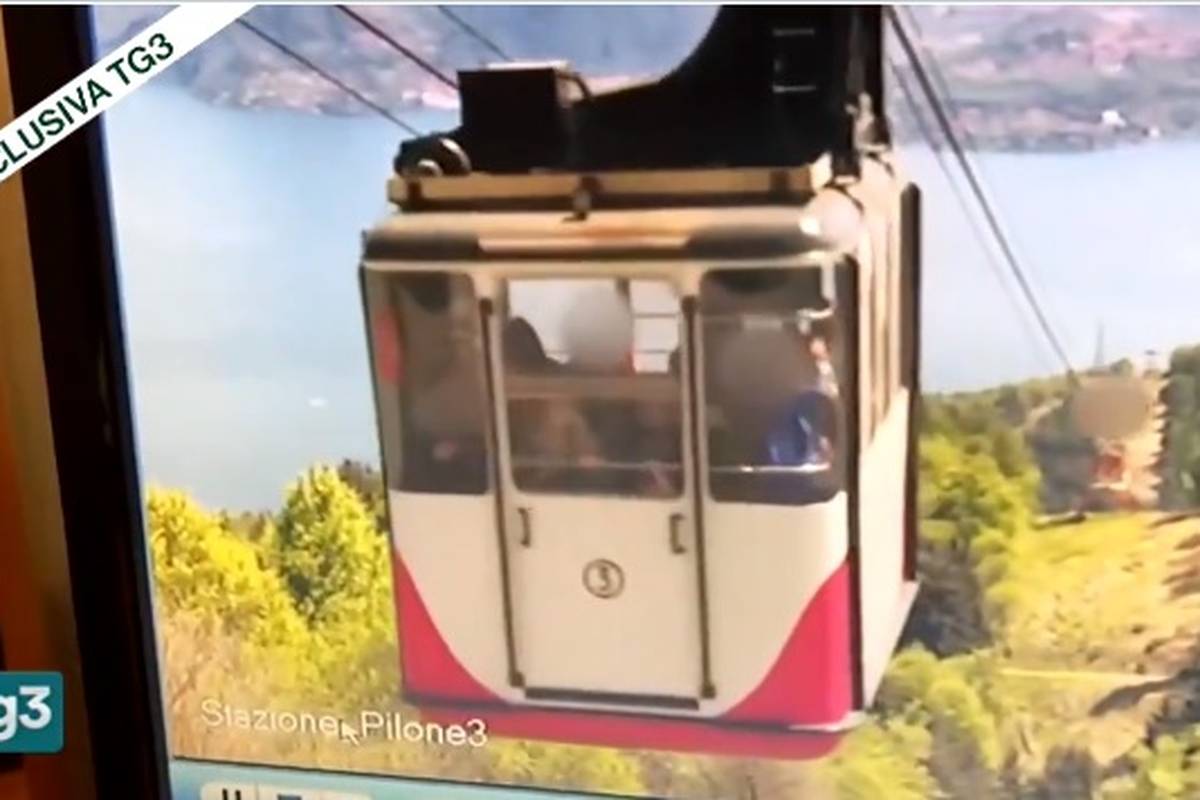 VIDEO Pojavila se stravična snimka pada kabine žičare u Italiji u kojoj je poginulo 14 ljudi