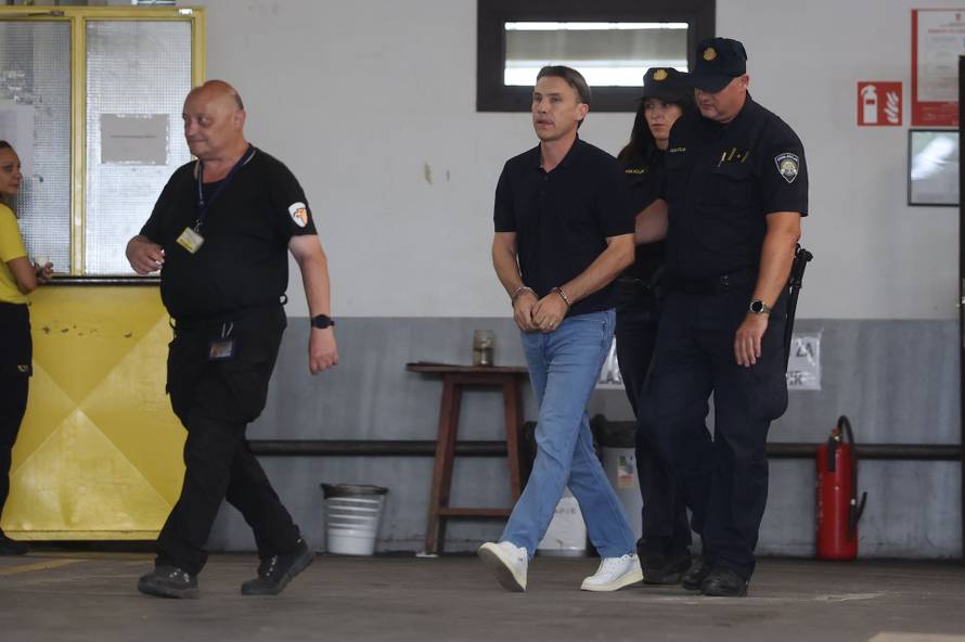 Zagreb: Dario Šimić doveden je na isptivanje u USKOK 