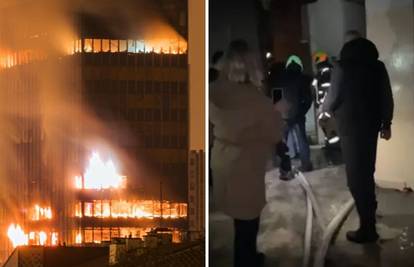 Kritično je, sve gori. A njih četiri vele: 'Mi to rešimo, šefe'. Jedan pred penzijom, drugi slavi 50.!