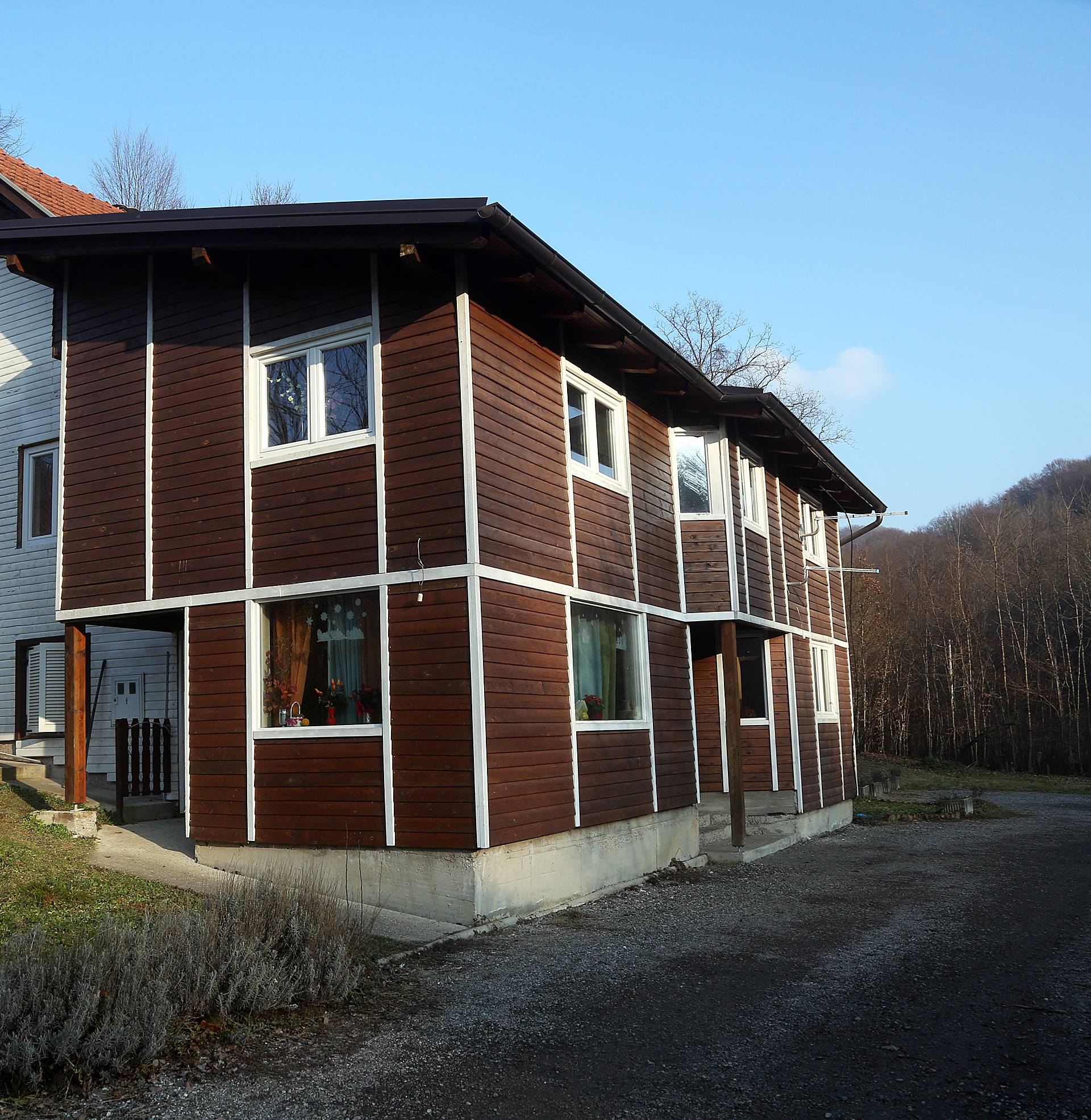 Za kuću kraj zgarišta doma u Andraševcu traže 40.000 eura