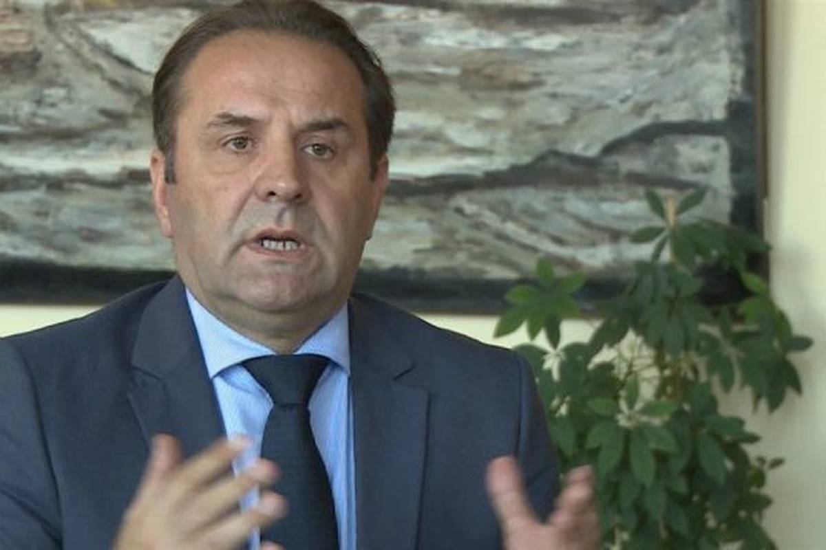 Bivši potpredsjednik Vlade Srbije imao nesreću, muškarac koji ga je vozio je preminuo