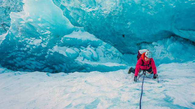 Ice Crevasse jump