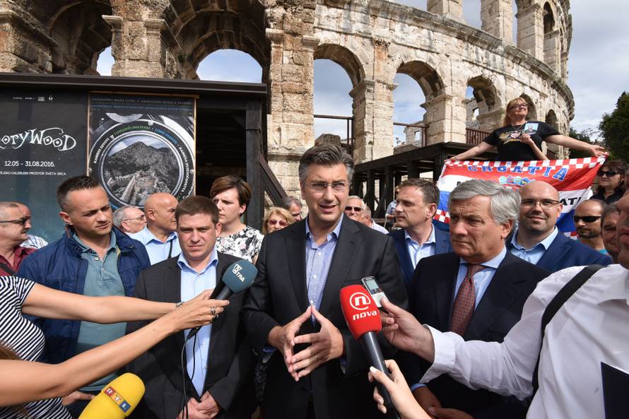 HDZ se hvalio kako im je Tajani dolazio na skupove u Hrvatsku