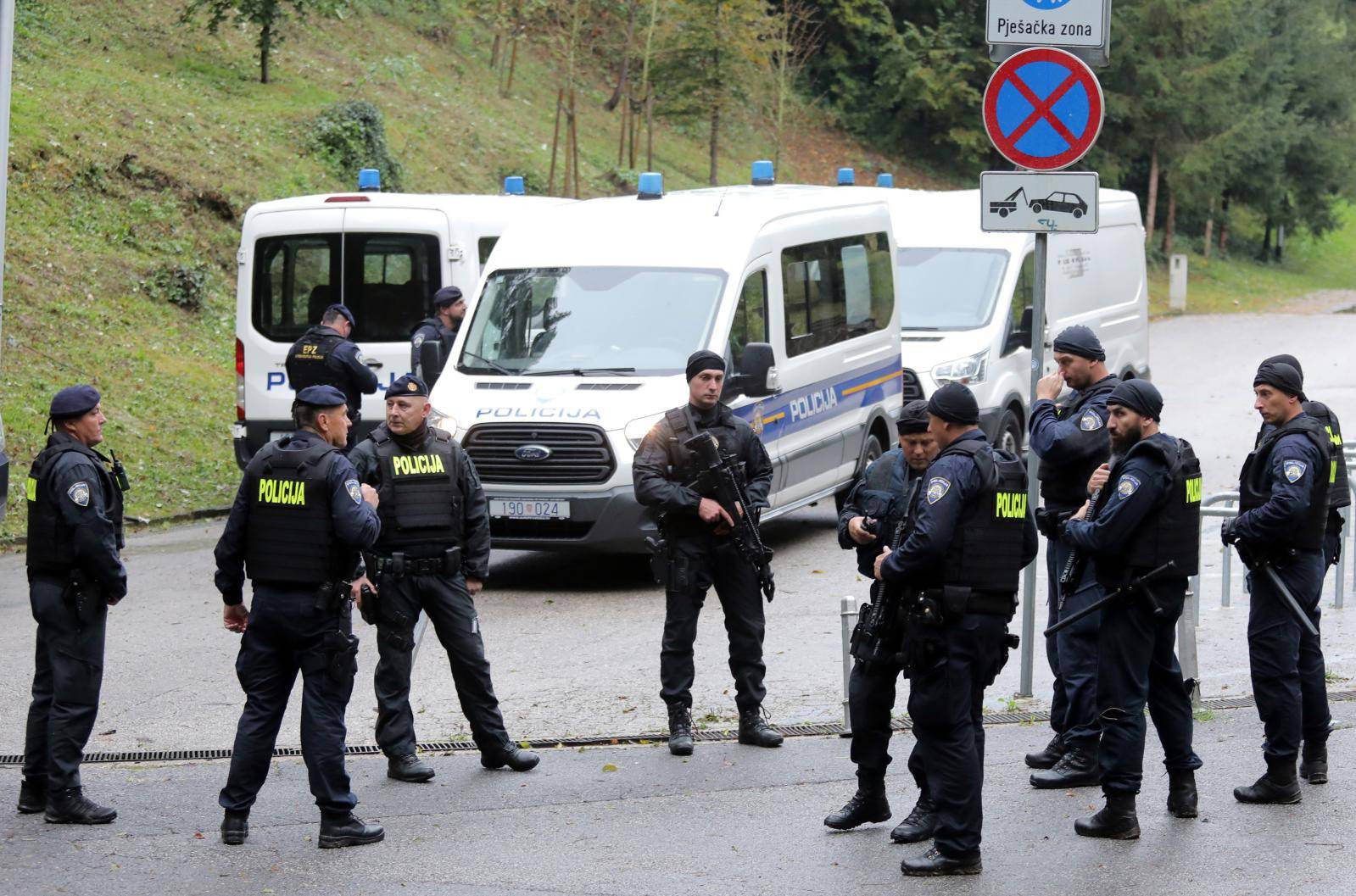 Zagreb: Nakon napada na policajca na Markovom trgu na Jabukovcu pronađeno tijelo navodnog napadača