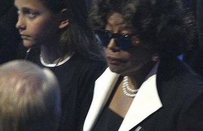 Majka Michaela Jacksona planira snimiti film o sinu