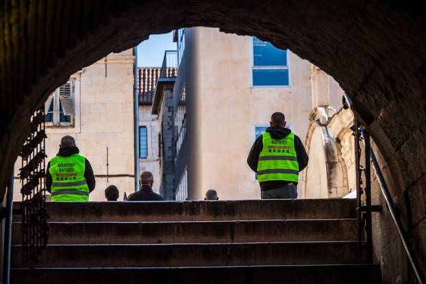 Split: Molitelji se okupili na Peristilu