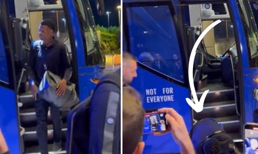 VIDEO Nogometaš Intera se uoči finala Lige prvaka poskliznuo na izlasku iz autobusa: 'Penal!'