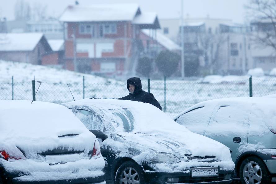 Što je ovo? Pa gdje je proljeće? Hrvatska skoro sva u bijelom...