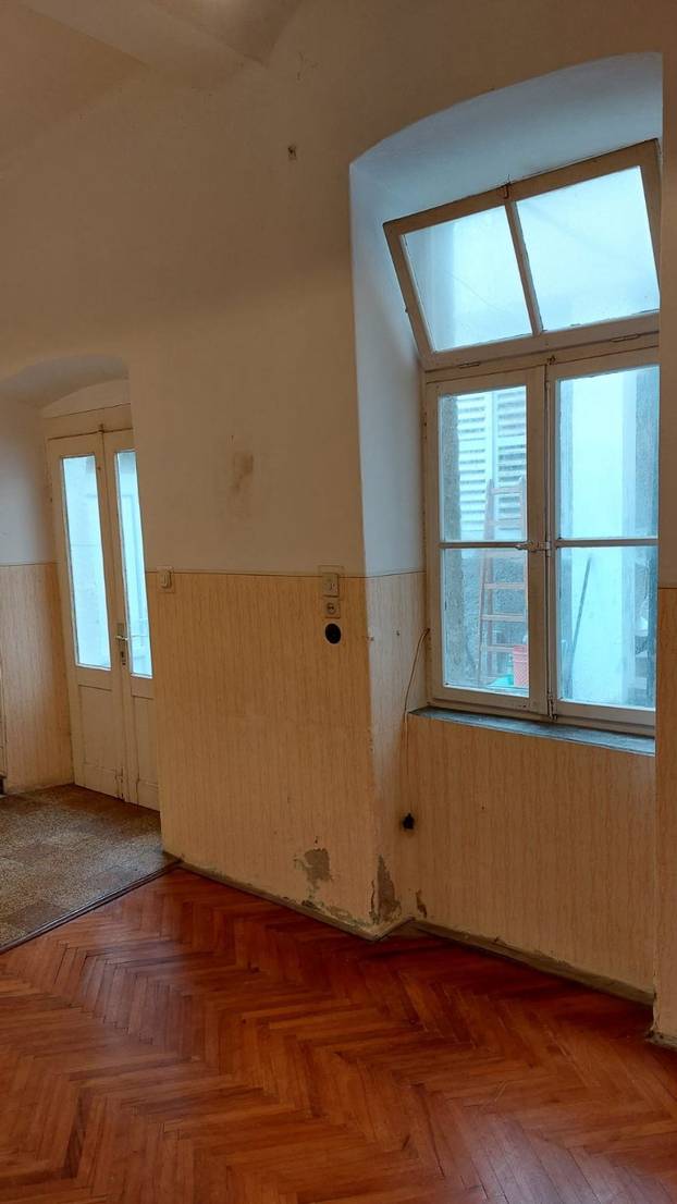 FOTO Ova kuća na Rabu ima 40 m2. Za nju traže 250.000 eura!