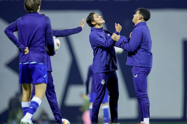 Zagreb: Zagrijavanje igrača uoči početka utakmice GNK Dinamo - Celta Vigo