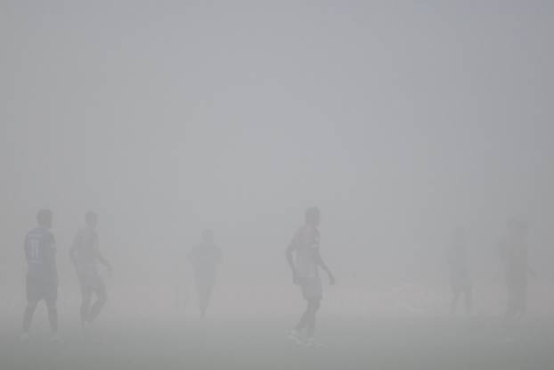 Varaždin: Gusta magla za vrijeme utakmice NK Varaždin i Lokomotiva 