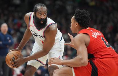 Harden ostaje u LA Clippersima i još dvije sezone igra sa Zupcem