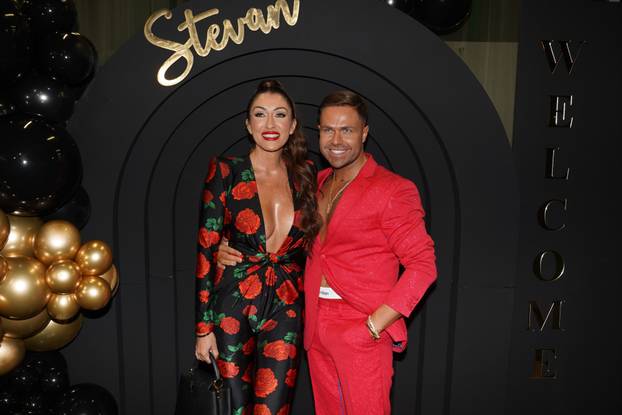 Beograd: Frizer Stevan Radivojević organizirao je proslavu 30. rođendana u restoranu Manifest