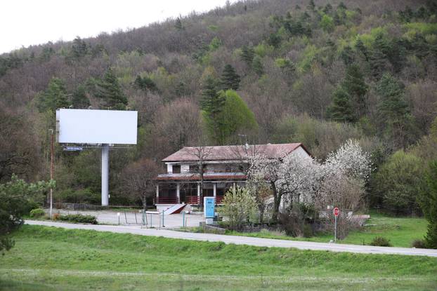Rupa: Napušteni dom za starije osobe Eddy