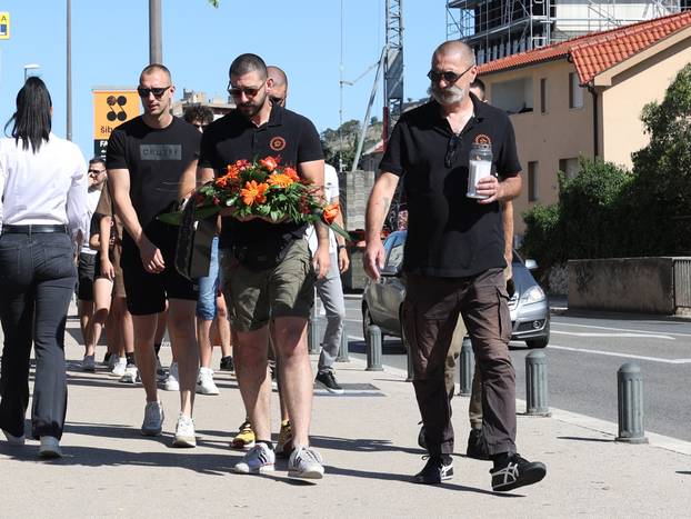 Šibenik: Kod spomenika na Baldekinu obilježena 33. obljetnica smrti Dražena Petrovi?a