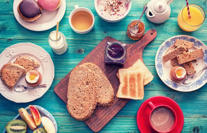 Što bi djeca trebala jesti ujutro prije odlaska u školu, a što ne?